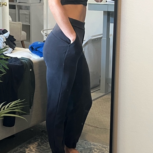 lululemon joggers - Picture 4 of 6